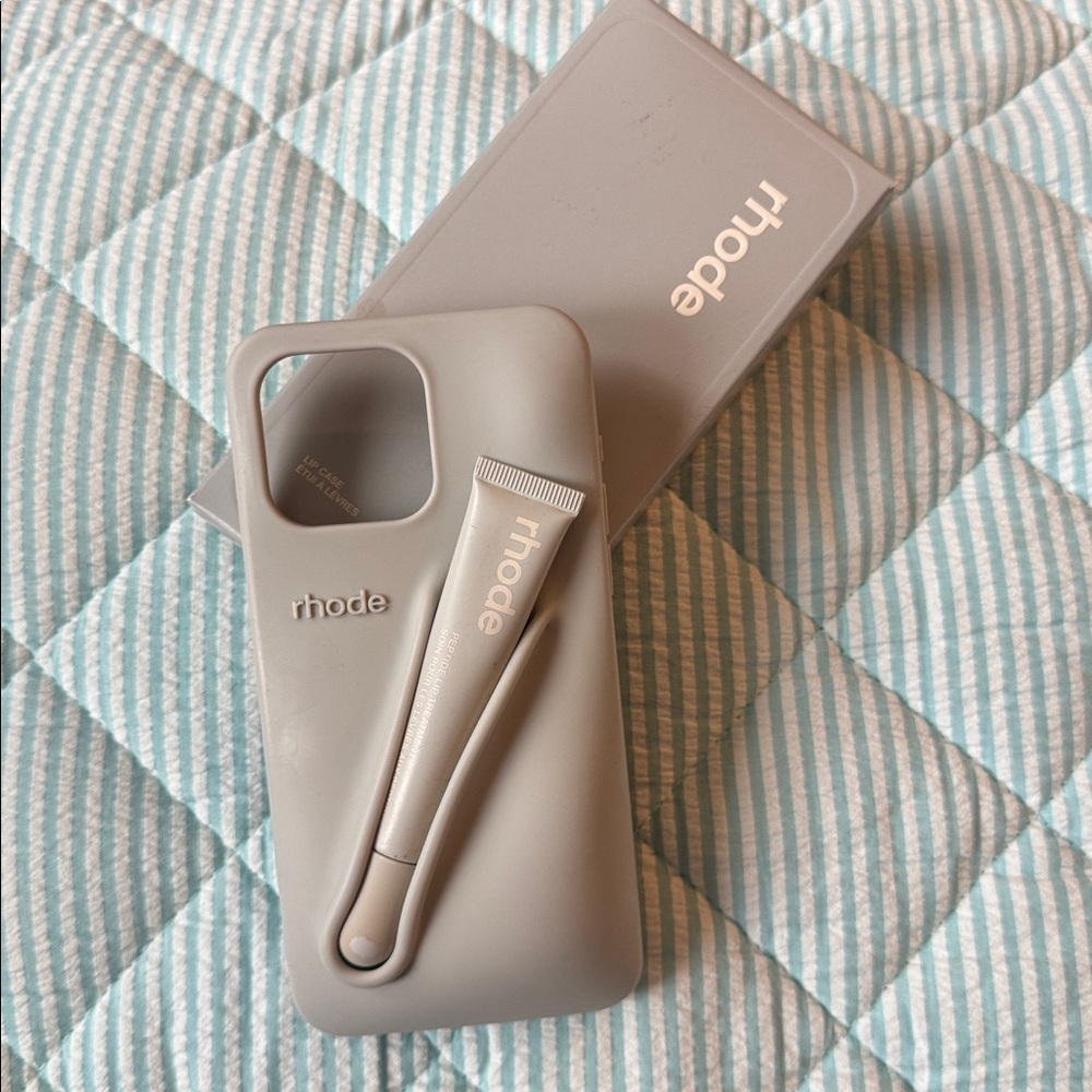 RHODE Sleek Gray Phone Case - 15 Pro Max